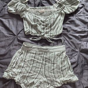 Two piece set